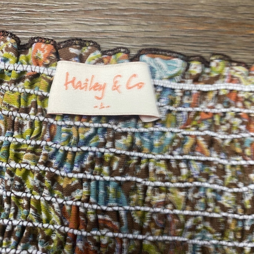 Hailey & Co.  Paisley printed jumpsuit with smocked bodice and wide legs - Picture 4 of 8